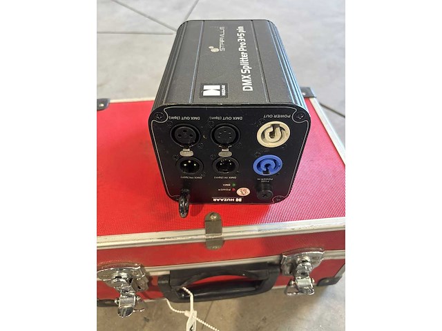 Stairville dmx splitter - afbeelding 2 van  3