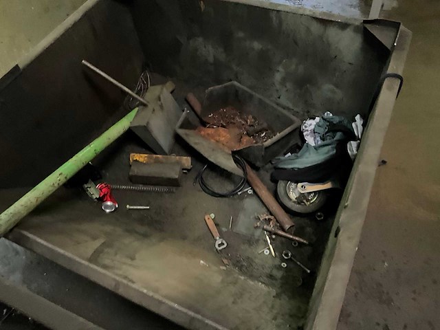 Stalen afvalcontainer (2x) - afbeelding 6 van  6