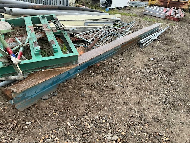 Stalen balk - afbeelding 2 van  3