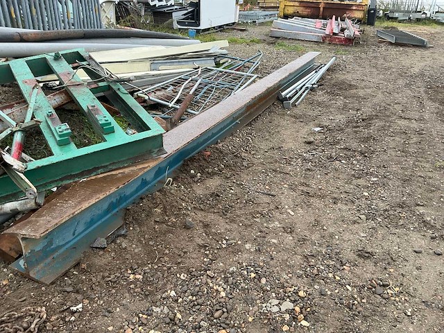 Stalen balk - afbeelding 1 van  3