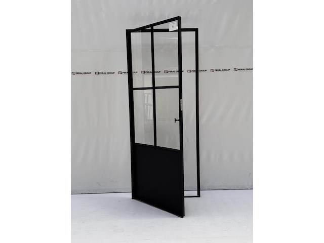 Stalen binnendeur afgemastikeerd - afbeelding 1 van  5