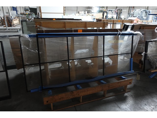 Stalen deur met glas - afbeelding 1 van  4