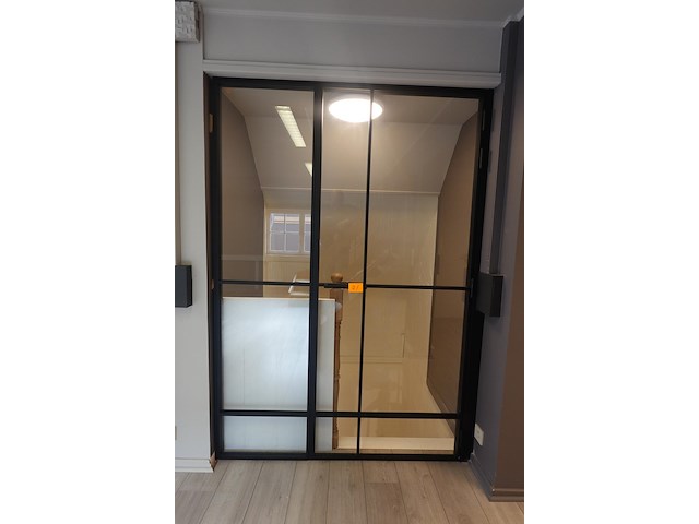 Stalen deur - afbeelding 1 van  2