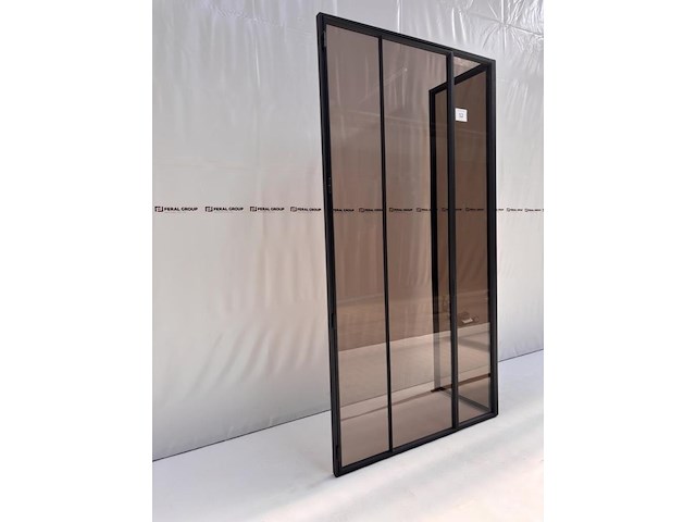 Stalen deurgeheel in hoekopstelling - afbeelding 4 van  7