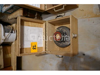 Stalen freeskop in houten kist deel 1 - afbeelding 2 van  4