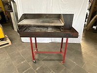 Stalen horeca grill op verrijdbaar onderstel met zijtafel - afbeelding 1 van  4