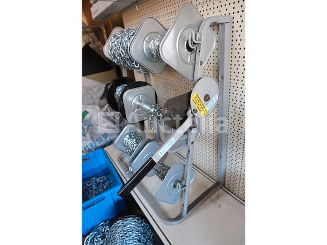 Stalen kettingen - afbeelding 7 van  9