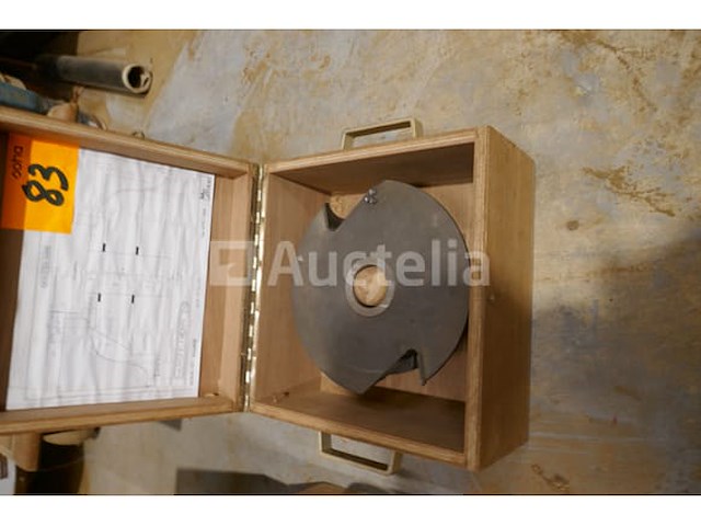 Stalen pennenbeitel in houten kist deel 2 - afbeelding 2 van  4