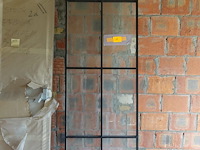 Stalen raam met glas