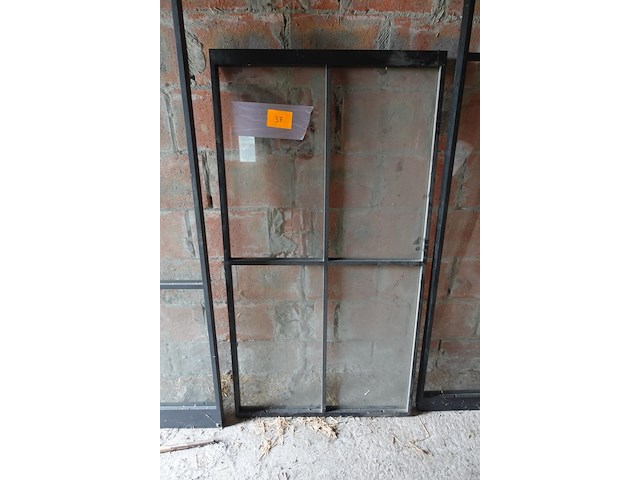 Stalen raam met glas - afbeelding 2 van  2