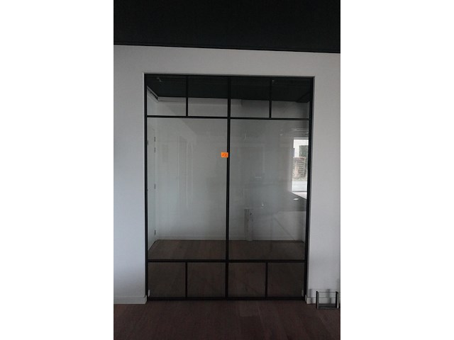 Stalen raam - afbeelding 2 van  2