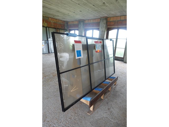 Stalen schuifdeur met glas - afbeelding 1 van  3