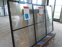 Stalen schuifdeur met glas