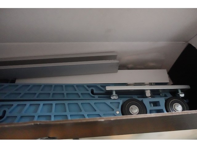 Stalen schuifdeur met glas - afbeelding 3 van  6