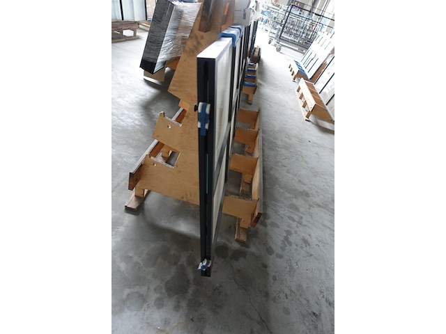 Stalen schuifdeur met glas - afbeelding 6 van  6