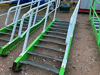 Stalen trap met bordes - afbeelding 4 van  5