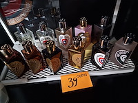 Stalen van eau de parfum - afbeelding 2 van  4