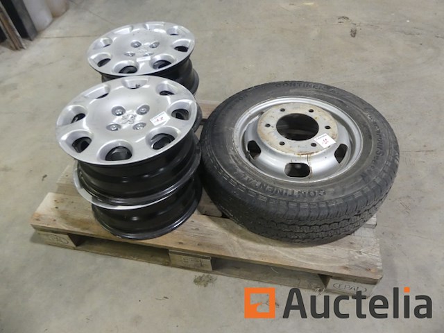 Stalen velgen voor auto peugeot 206 + 1 wiel voor renault master bestelwagen - afbeelding 1 van  8