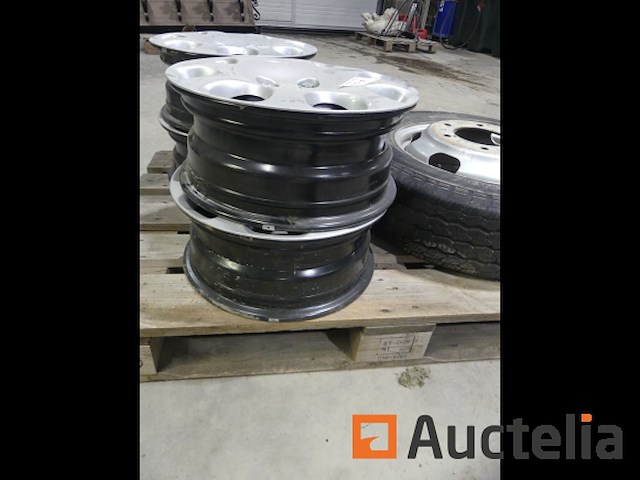 Stalen velgen voor auto peugeot 206 + 1 wiel voor renault master bestelwagen - afbeelding 8 van  8