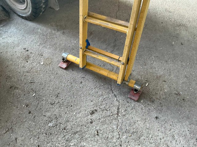 Staltor 2x8 2 delige polyester schuifladder - afbeelding 2 van  4