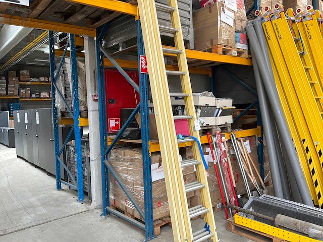 Staltor ladder - afbeelding 1 van  4