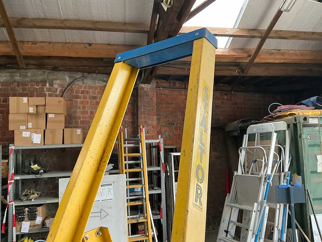 Staltor polyester trapladder - afbeelding 4 van  4
