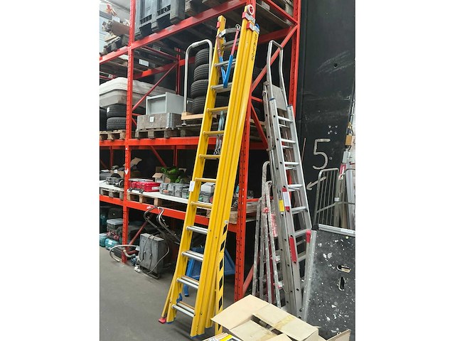 Staltor str2024 07 028 3-delige glasvezel opsteekladder - afbeelding 1 van  6