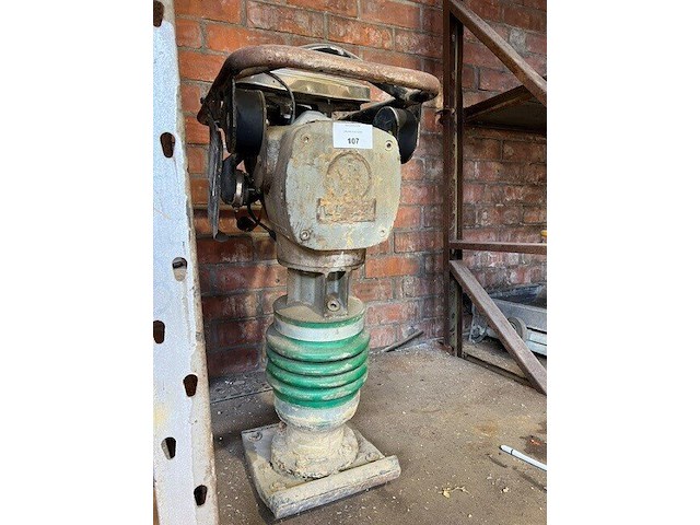 Stamper wacker bs60x op benzinemotor (33) - afbeelding 5 van  10