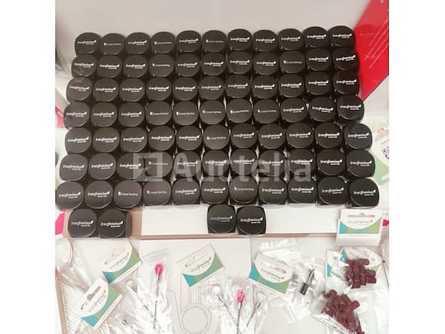 Standaard nagelsalon met uv/led-apparaat • 378 artikelen • folies - afbeelding 12 van  15