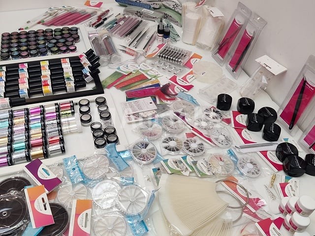 Standaard nagelsalon met uv/led-apparaat • 384 items • folies - afbeelding 4 van  14