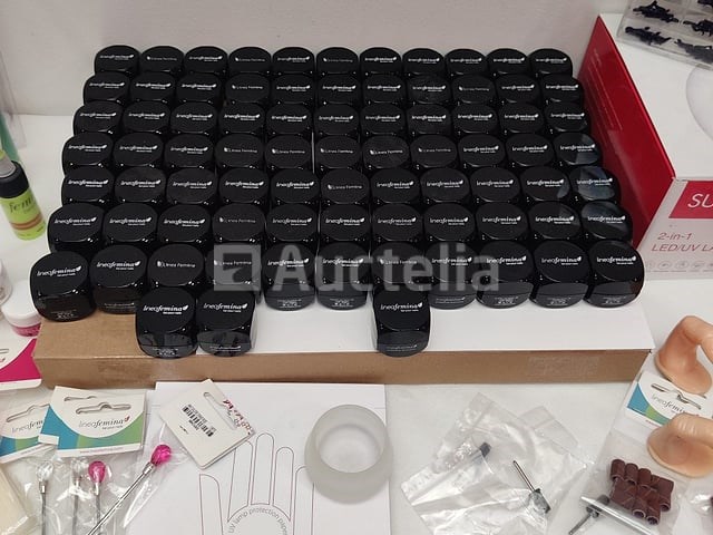 Standaard nagelsalon met uv/led-apparaat • 384 items • folies - afbeelding 12 van  14