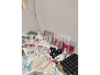 Standaard nagelsalon met uv/led-apparaat • 388 artikelen • folies - afbeelding 4 van  22