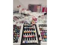 Standaard nagelsalon met uv/led-apparaat • 388 artikelen • folies