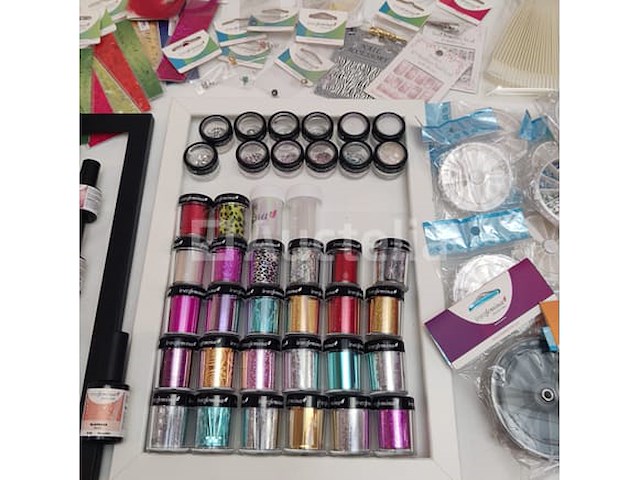 Standaard nagelsalon met uv/led-apparaat • 388 artikelen • folies - afbeelding 15 van  22