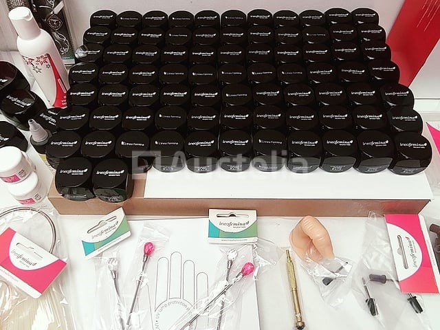 Standaard nagelsalon met uv/led-apparaat • 389 items • folies - afbeelding 12 van  21