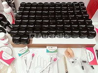 Standaard nagelsalon met uv/led-apparaat • 389 items • folies - afbeelding 12 van  21