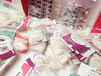 Standaard nagelsalon met uv/led-apparaat • 389 items • folies - afbeelding 18 van  21