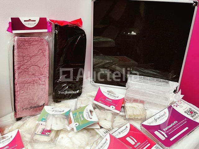 Standaard nagelsalon met uv/led-apparaat • 392 artikelen • folies - afbeelding 11 van  19