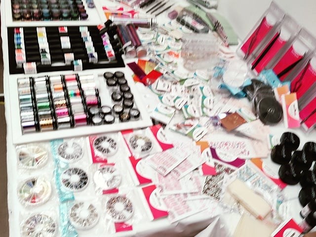 Standaard nagelsalon met uv/led-apparaat • 392 artikelen • folies - afbeelding 1 van  19