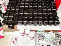 Standaard nagelsalon met uv/led-apparaat • 392 artikelen • folies - afbeelding 14 van  19