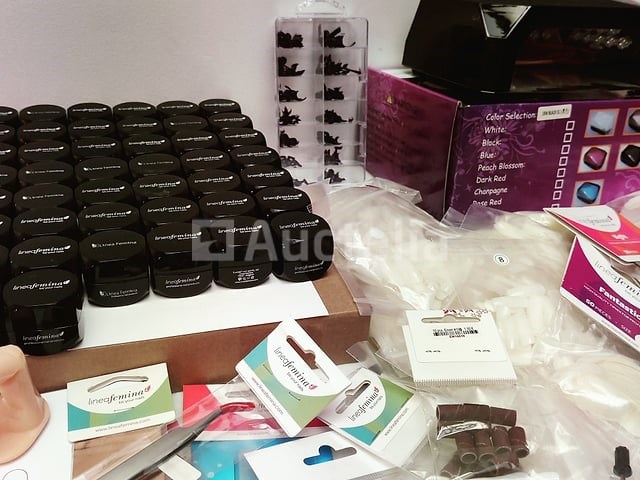 Standaard nagelsalon met uv/led-apparaat • 395 items • folies - afbeelding 5 van  19