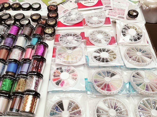 Standaard nagelsalon met uv/led-apparaat • 395 items • folies - afbeelding 6 van  19