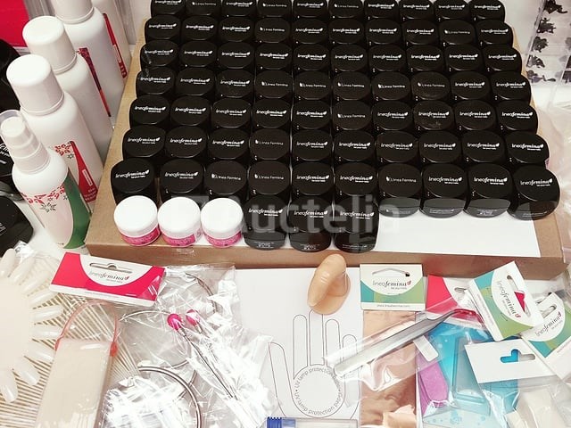 Standaard nagelsalon met uv/led-apparaat • 395 items • folies - afbeelding 14 van  19