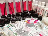 Standaard nagelsalon met uv/led-apparaat • 395 items • folies - afbeelding 16 van  19