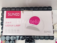 Standaard nagelsalon met uv/led-apparaat • 396 artikelen • folies - afbeelding 2 van  16