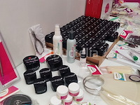 Standaard nagelsalon met uv/led-apparaat • 396 artikelen • folies - afbeelding 12 van  16
