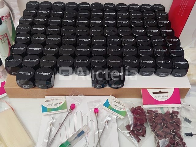 Standaard nagelsalon met uv/led-apparaat • 396 artikelen • folies - afbeelding 14 van  16
