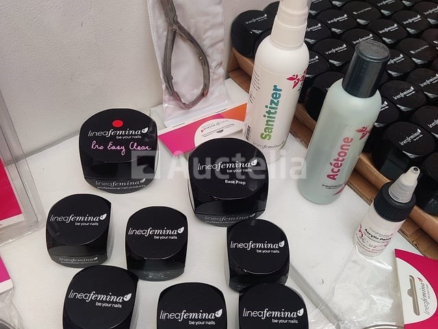 Standaard nagelsalon met uv/led-apparaat • 396 artikelen • folies - afbeelding 16 van  16