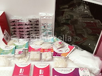 Standaard nagelsalon met uv/led-apparaat • 407 artikelen • folies - afbeelding 6 van  21