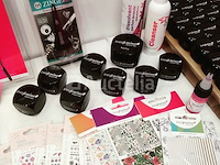 Standaard nagelsalon met uv/led-apparaat • 407 artikelen • folies - afbeelding 10 van  21